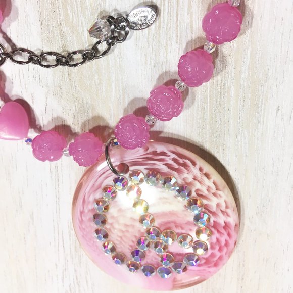 TARINA TARANTINO BABY PINK CRYSTAL LUCITE "PEACE" PENDANT & ROSE BEADED NECKLACE - Picture 7 of 14